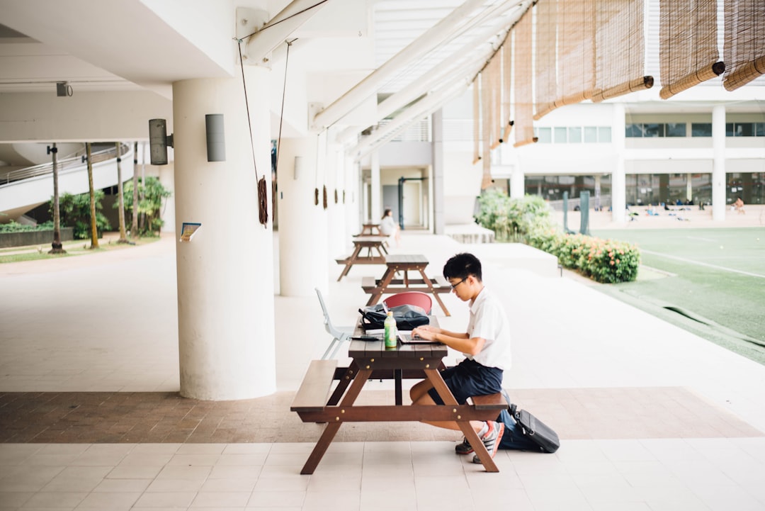 magang startup vs perusahaan besar mahasiswa